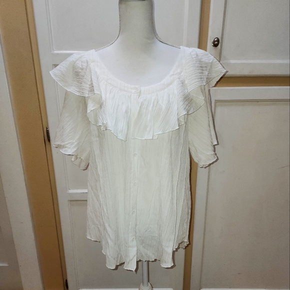 SHEIN Tops - SHEIN Women's Ruffle Short-sleeved Blouse